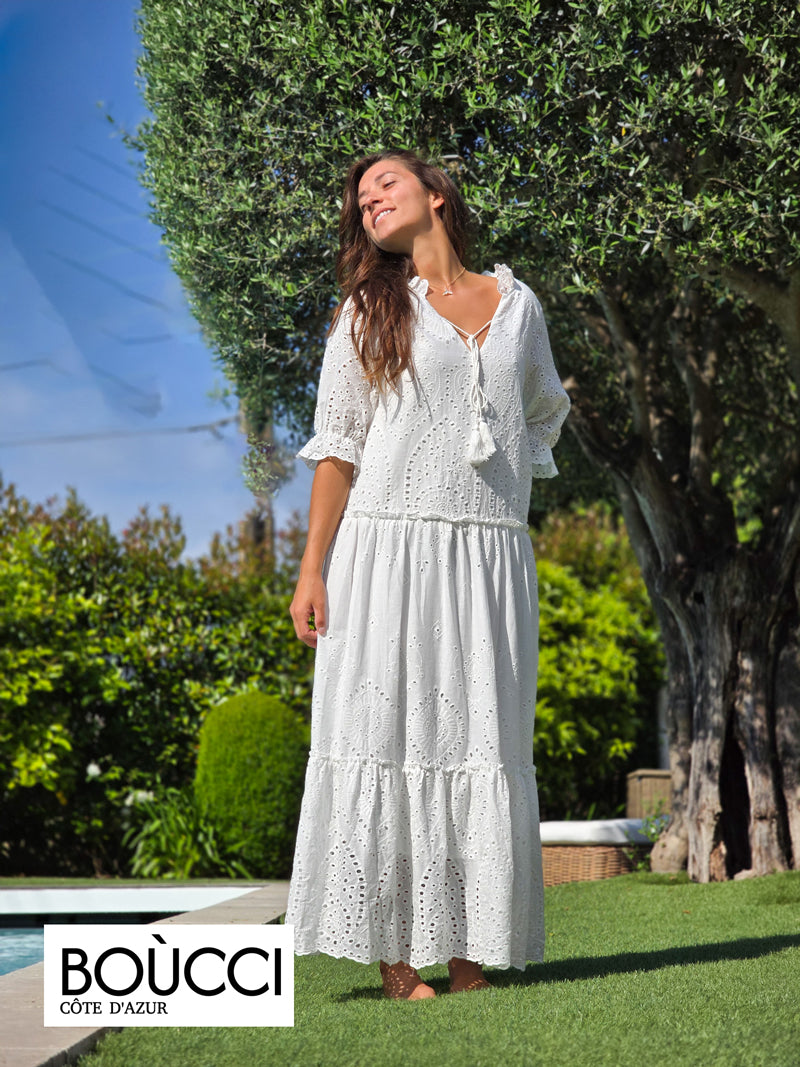 Esprit Lumière – Robe Brodée Longue en Coton