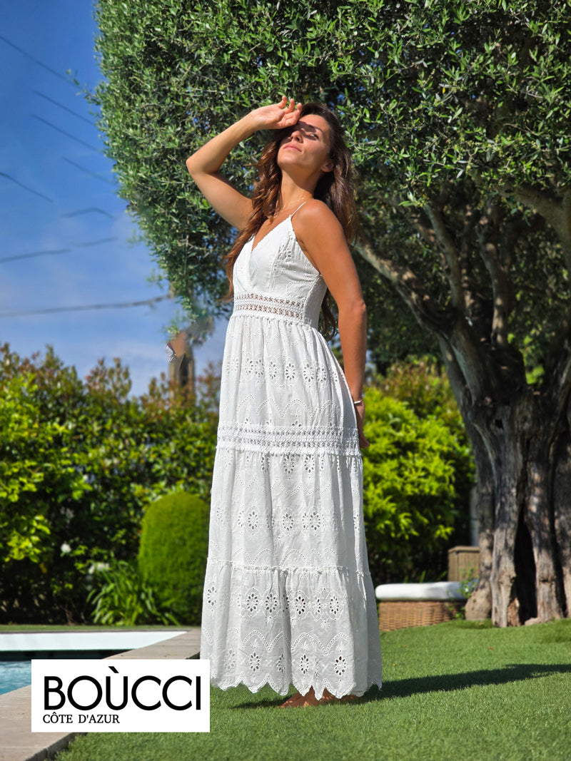 Esprit Jardin Blanc – Robe Longue Brodée à Bretelles